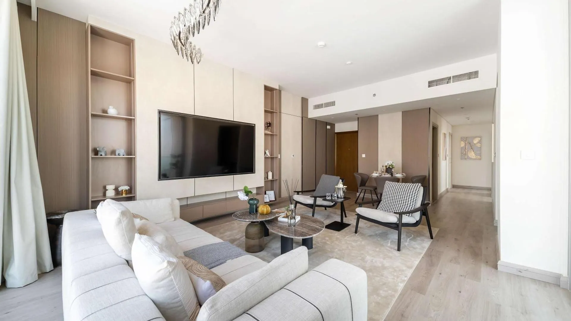 Frank Porter - Forte Tower 1 Dubai Apartment